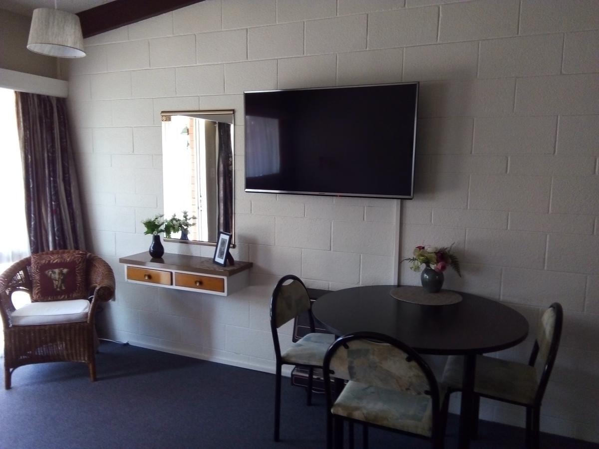 Redwood Lodge Motel Levin Extérieur photo