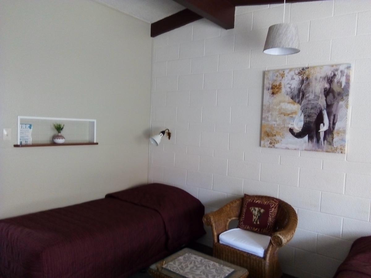 Redwood Lodge Motel Levin Extérieur photo
