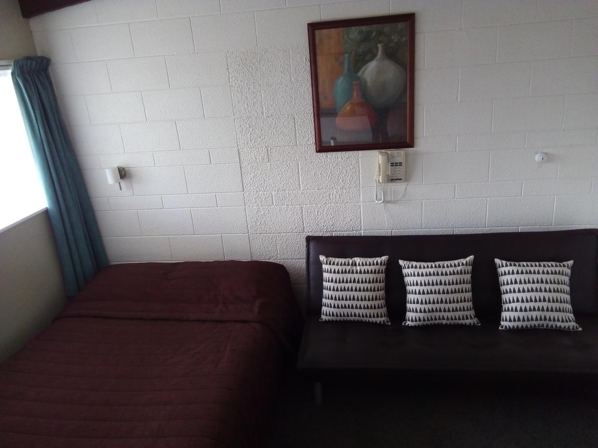 Redwood Lodge Motel Levin Extérieur photo