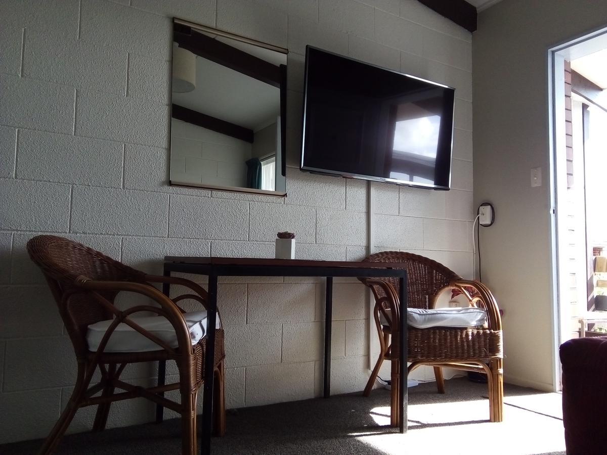 Redwood Lodge Motel Levin Extérieur photo