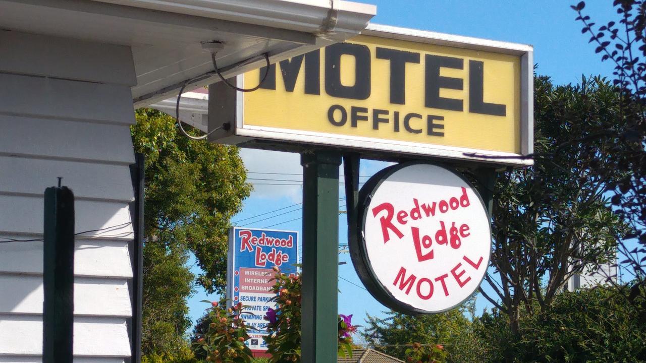 Redwood Lodge Motel Levin Extérieur photo