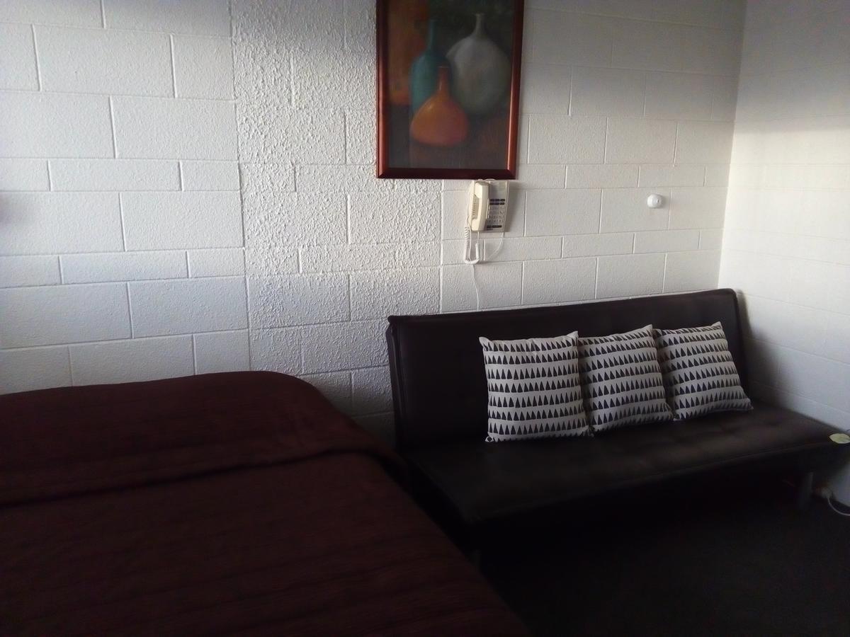 Redwood Lodge Motel Levin Extérieur photo