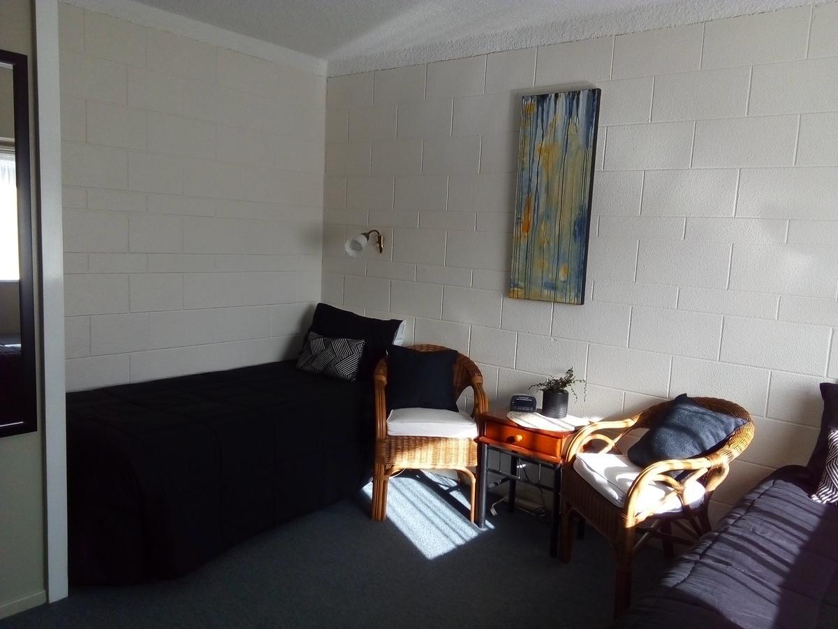 Redwood Lodge Motel Levin Extérieur photo