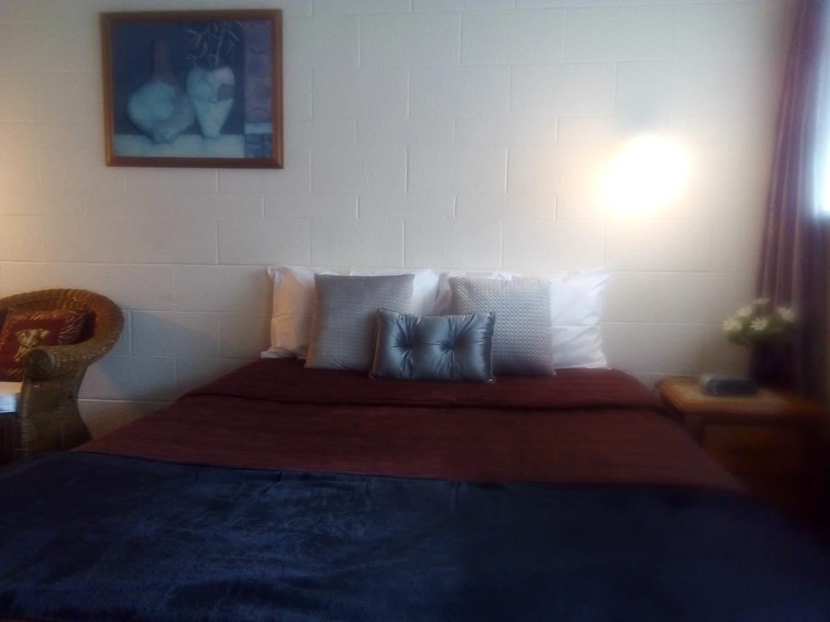 Redwood Lodge Motel Levin Extérieur photo