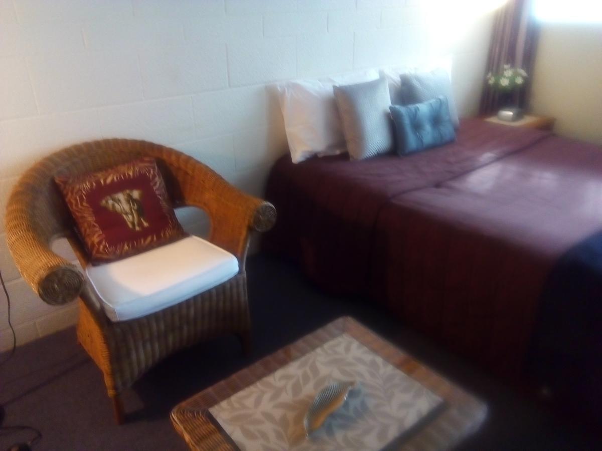 Redwood Lodge Motel Levin Extérieur photo